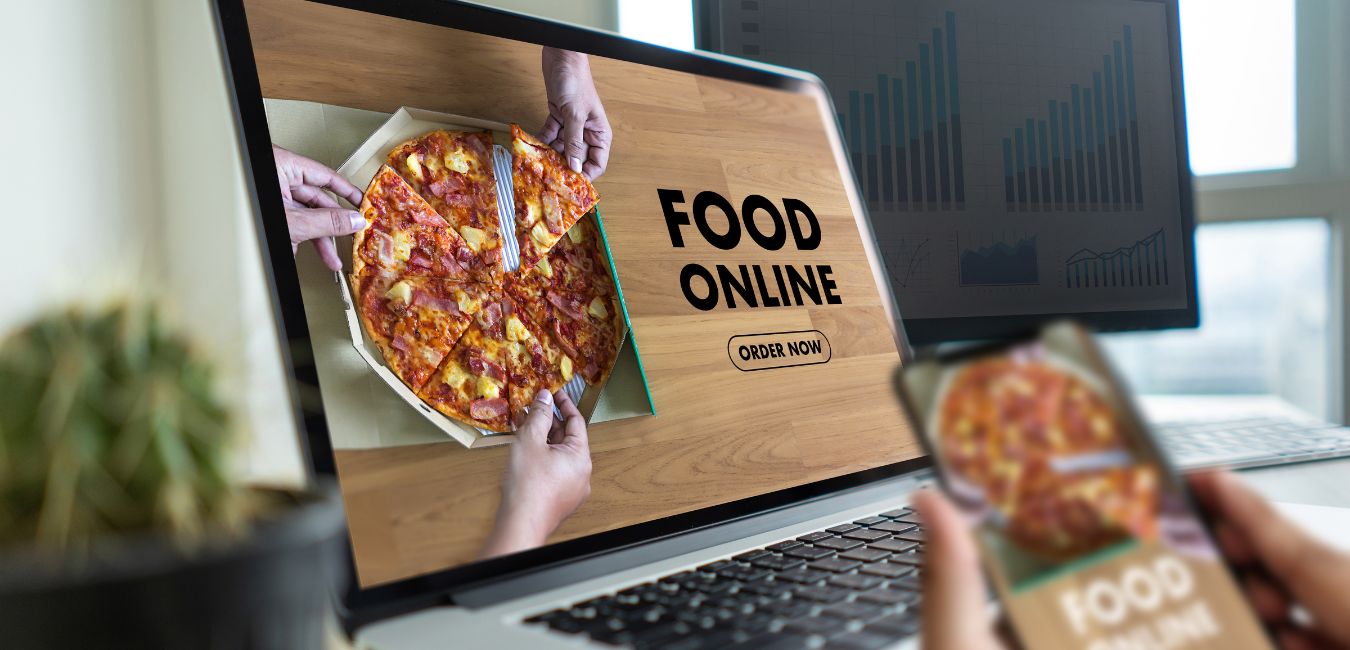 laptop-displaying-online-ordering-food-menu